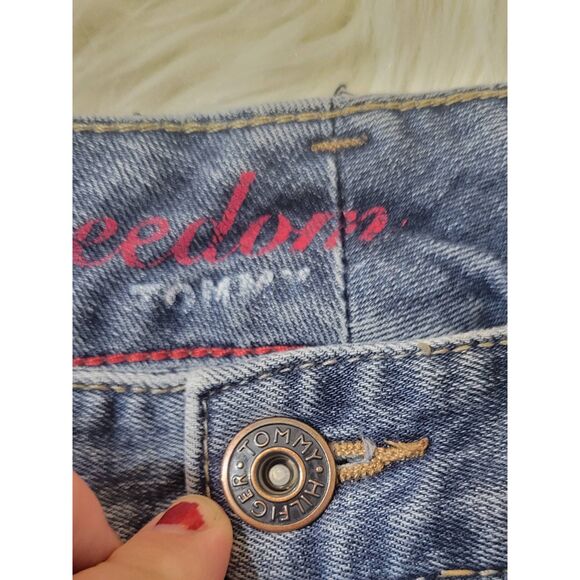 Tommy Hilfiger Freedom Bootcut Jeans Sz 12 Medium Wash Slight Stretch - Picture 6 of 7